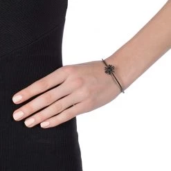 Γυναικείο ασημένιο βραχιόλι FOLLI FOLLIE STAR FLOWER μαύρο 5 Γυναικείο ασημένιο βραχιόλι FOLLI FOLLIE STAR FLOWER μαύρο -Γυναικεία Αξεσουάρ Κατάστημα 1654047.0 0000 2 folli follie γυναικείο ασημένιο βραχιόλι folli follie star flower μαύρο x1000