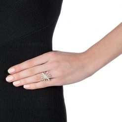 Γυναικείο ασημένιο δαχτυλίδι FOLLI FOLLIE STAR FLOWER -Γυναικεία Αξεσουάρ Κατάστημα 1654133.0 0000 2 folli follie γυναικείο ασημένιο δαχτυλίδι folli follie star flower x1000