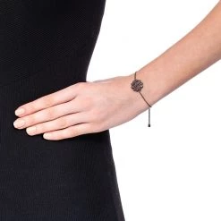 Γυναικείο ασημένιο βραχιόλι FOLLI FOLLIE FF BOUQUET μαύρο -Γυναικεία Αξεσουάρ Κατάστημα 1720132.0 0000 3 folli follie γυναικείο ασημένιο βραχιόλι folli follie ff bouquet μαύρο x1000