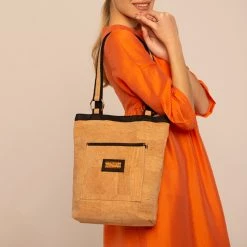 Γυναικεία τσάντα Shopper APOXYLO 364 SHOPPER εκρού μαύρη -Γυναικεία Αξεσουάρ Κατάστημα 1815831.0 e400 3 apoxylo γυναικεία τσάντα shopper apoxylo 364 shopper εκρού μαύρη x1000