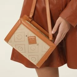 Γυναικεία τσάντα ώμου GANT G4975085 ICON G CROSS μπεζ καφέ -Γυναικεία Αξεσουάρ Κατάστημα 1856326.0 0707 2 gant γυναικεία τσάντα ώμου gant g4975085 icon g cross μπεζ καφέ x1000